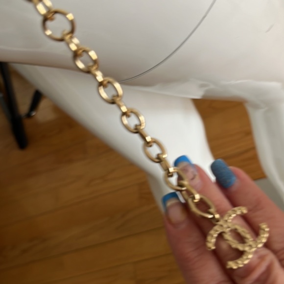 Authentic Chanel fabulous reversible coin belt worn only twice need to eliminate - Picture 5 of 11